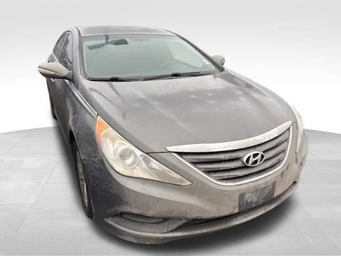 Used 2014 Hyundai Sonata GLS w/ Popular Equipment Group 2 image 16