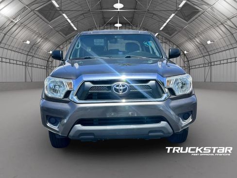 Used 2013 Toyota Tacoma 2WD Double Cab w/ SR5 Pkg image 4