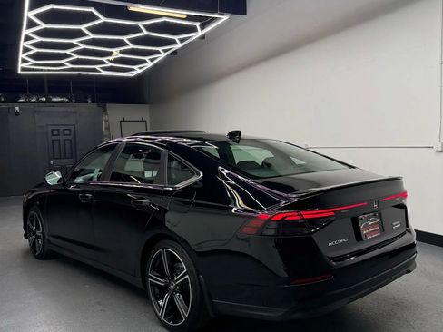 Used 2024 Honda Accord Sport image 4