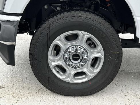 New 2026 Ford F350 XLT AWD/4WD image 9