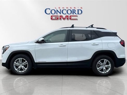 Used 2023 GMC Terrain SLE w/ Driver Convenience Package image 7