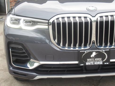 Used 2022 BMW X7 xDrive40i w/ Executive Package AWD/4WD image 3