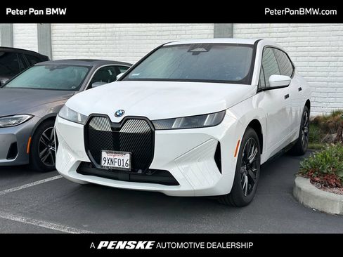 Used 2026 BMW iX xDrive45 w/ Premium Package AWD/4WD image 1