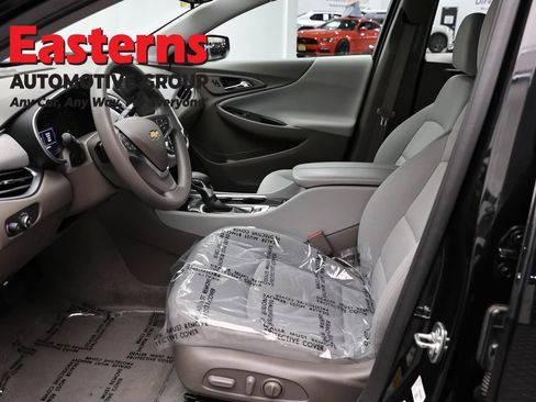 Used 2025 Chevrolet Malibu LT FWD image 14