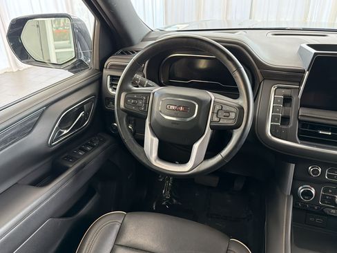 Used 2023 GMC Yukon XL SLT w/ SLT Premium Package RWD image 27