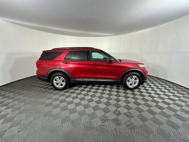 Used 2022 Ford Explorer XLT AWD/4WD image 27