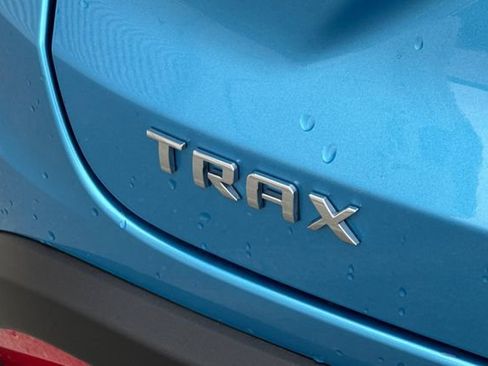 Used 2026 Chevrolet Trax LT FWD image 48