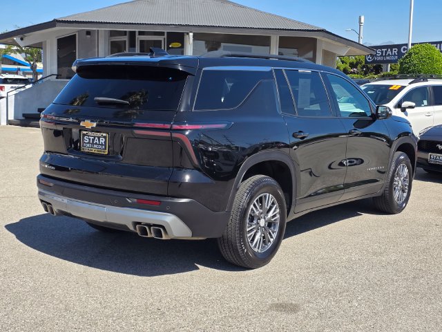 Used 2026 Chevrolet Traverse LT FWD image 4