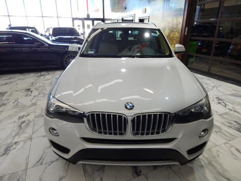 Used 2017 BMW X3 xDrive28i image 3