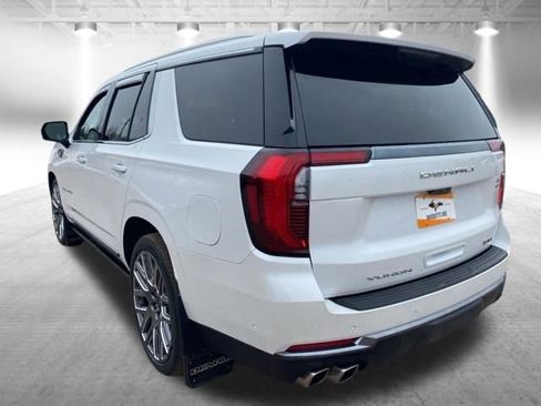 Used 2025 GMC Yukon Denali Ultimate AWD/4WD image 11