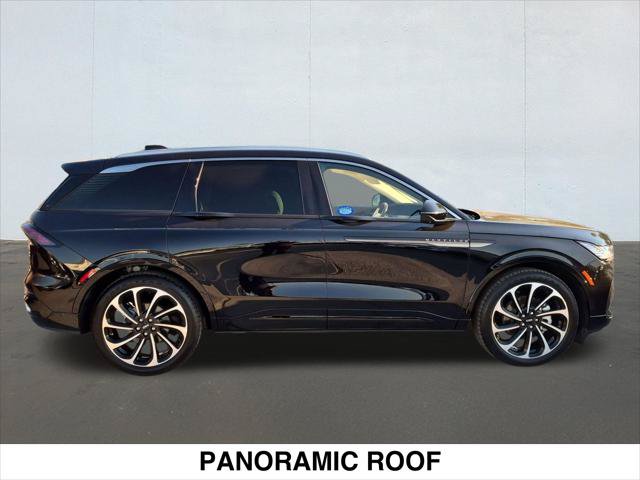 Used 2026 Lincoln Nautilus Black Label AWD/4WD image 4