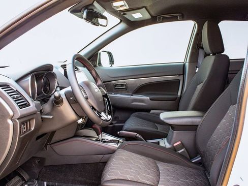 New 2025 Mitsubishi Outlander Sport AWD image 29