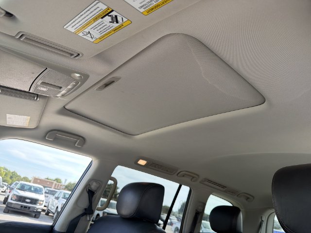 Used 2019 Nissan Armada Platinum w/ Captain's Chairs Package RWD image 22