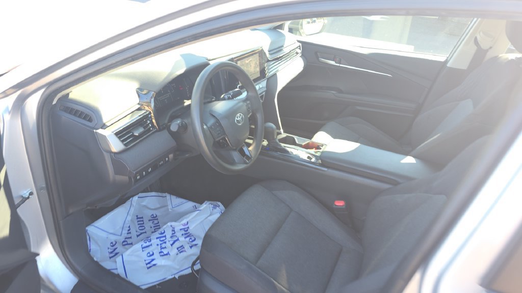 Used 2025 Toyota Camry LE FWD image 21