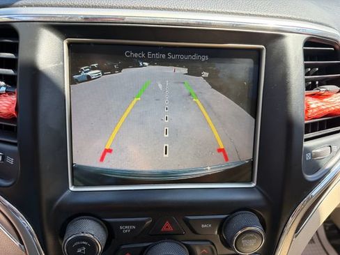 Used 2017 Jeep Grand Cherokee Limited AWD/4WD image 22