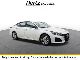 Used 2025 Nissan Altima 2.5 SV FWD video 1