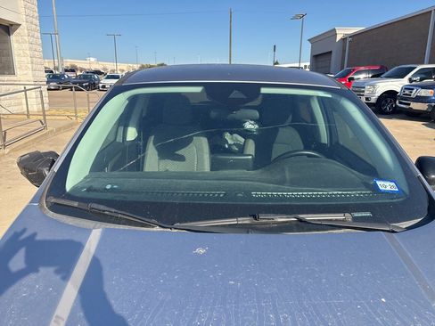 Used 2021 Ford Escape SE w/ SE Sport Appearance Package image 5