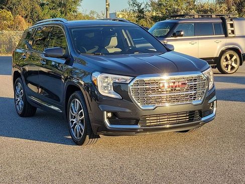 Used 2022 GMC Terrain Denali w/ Denali Premium Package image 9