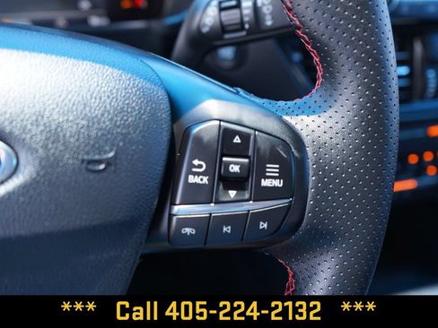 Used 2025 Ford Escape ST-Line AWD/4WD image 32