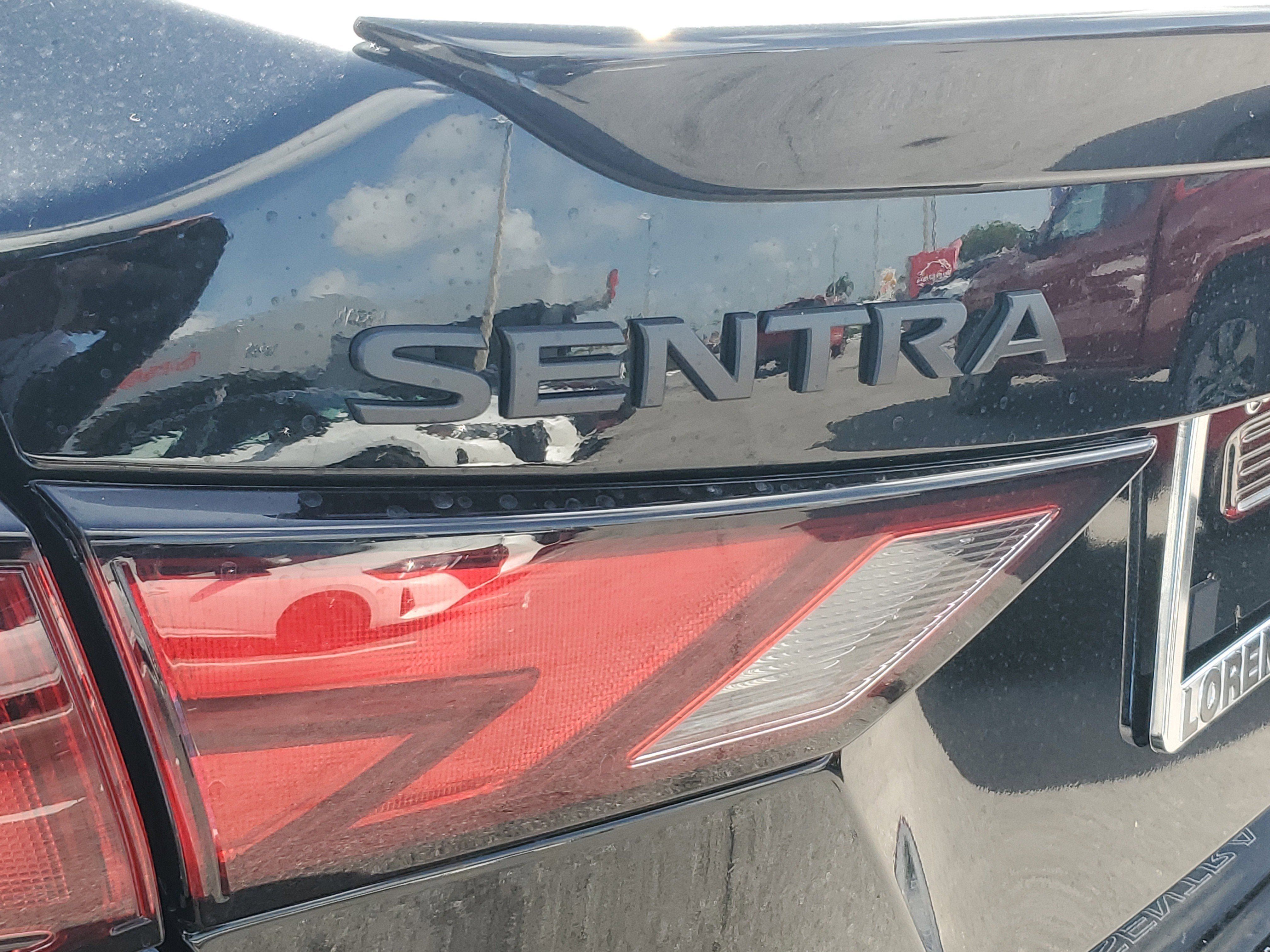 New 2025 Nissan Sentra SR w/ Midnight Edition FWD image 8