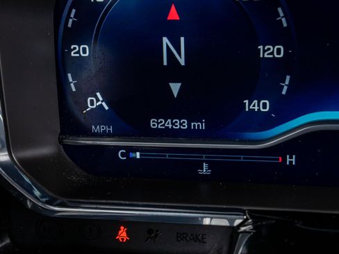 Used 2022 Chevrolet Silverado 1500 LT Trail Boss w/ Convenience Package II AWD/4WD image 20