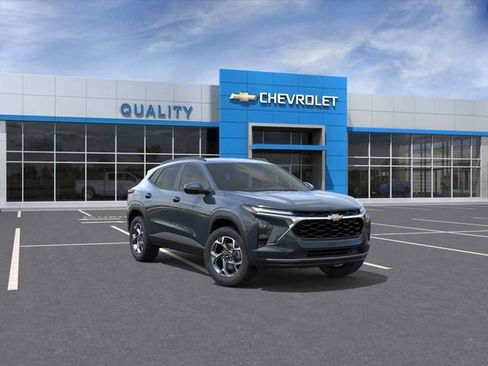 New 2026 Chevrolet Trax LT w/ Driver Confidence Package image 1