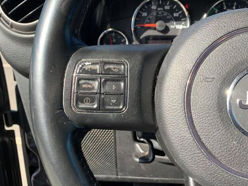 Used 2018 Jeep Wrangler Unlimited Sport S image 27