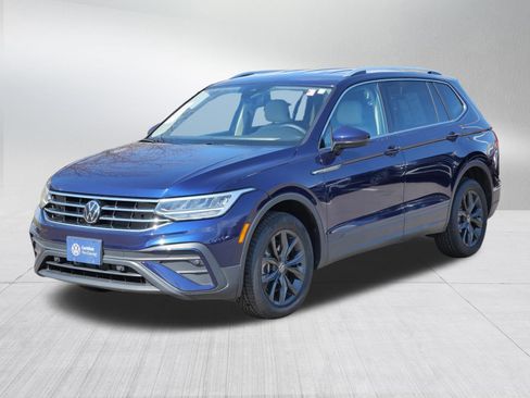 Certified 2024 Volkswagen Tiguan SE AWD/4WD image 3