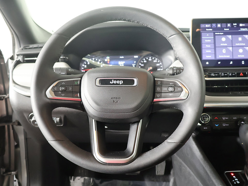 Used 2023 Jeep Compass Limited w/ Sun and Sound Group AWD/4WD image 41