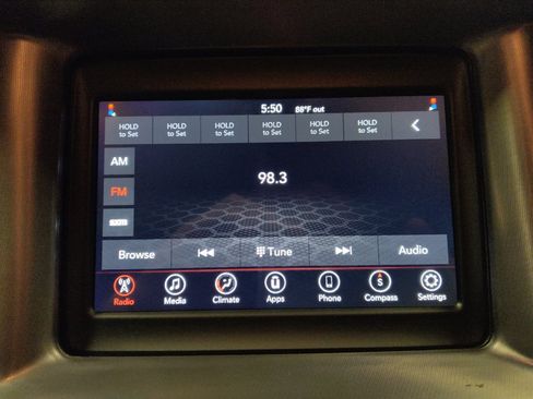 Used 2020 Dodge Charger SXT RWD image 25