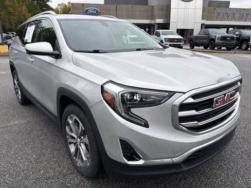 Used 2019 GMC Terrain SLT w/ Preferred Package image 2