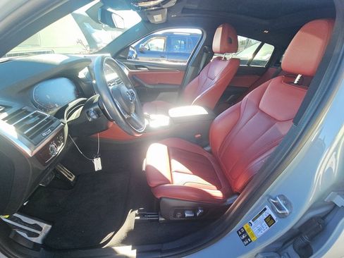 Used 2023 BMW X4 xDrive30i w/ M Sport Package image 4