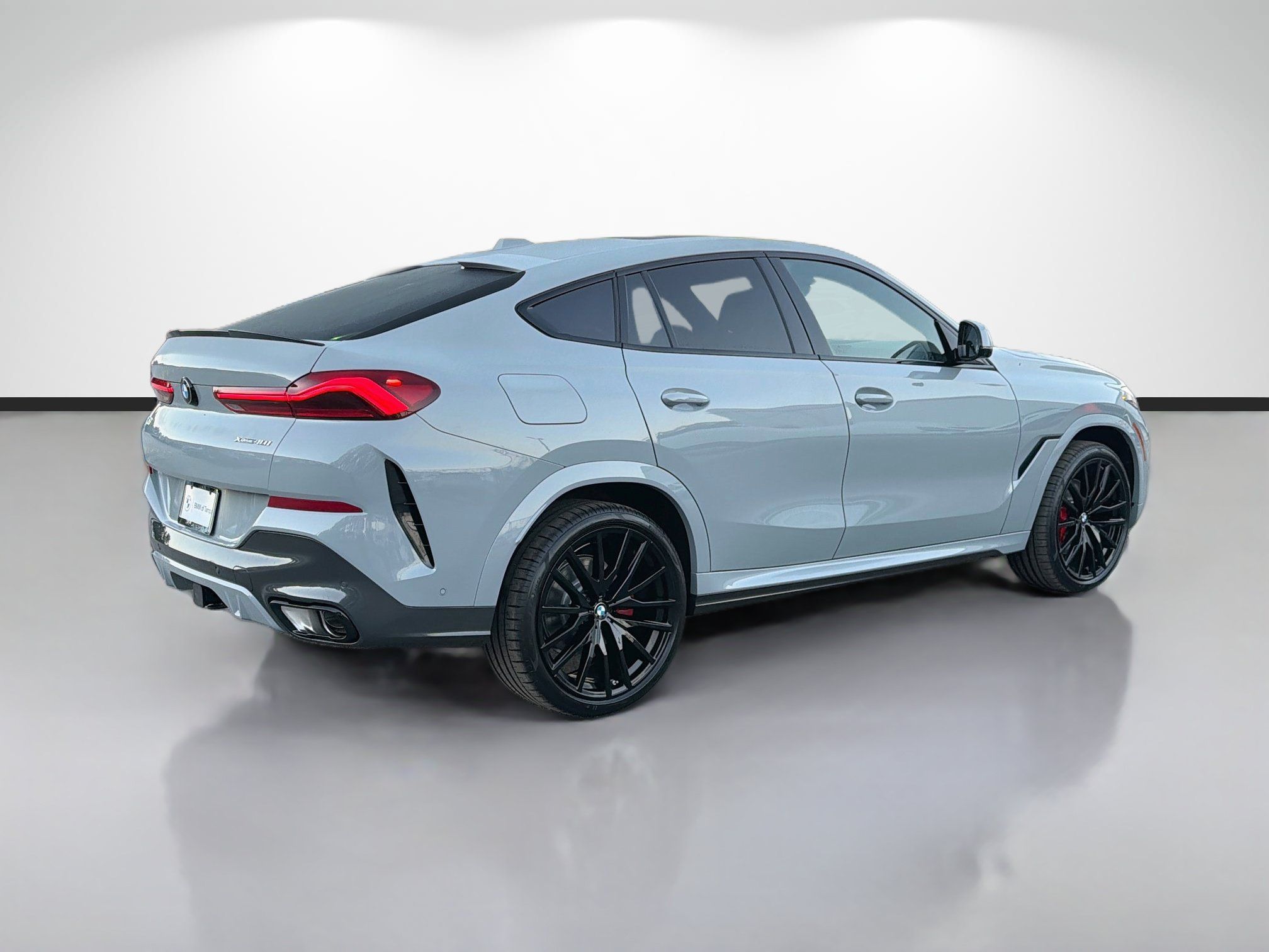 New 2027 BMW X6 xDrive40i w/ Executive Package AWD/4WD image 3