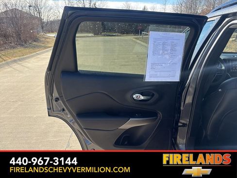 Used 2022 Jeep Cherokee Limited w/ Mopar Interior Package image 41