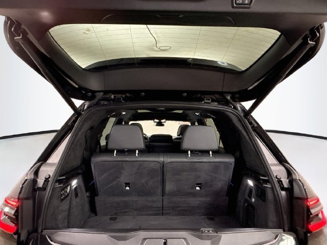 Used 2026 BMW X7 xDrive40i w/ M Sport Package AWD/4WD image 27