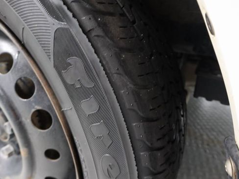 Used 2013 Honda Insight LX image 20