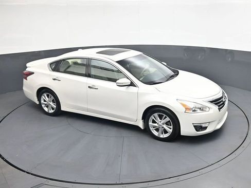 Used 2015 Nissan Altima 2.5 SL w/ Technology Package FWD image 23
