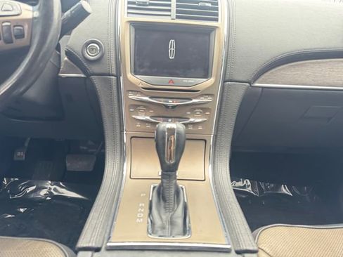 Used 2011 Lincoln MKX AWD w/ Sight & Sound Pkg image 11