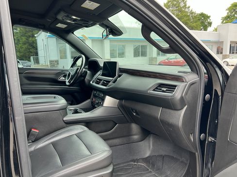 Used 2021 Chevrolet Tahoe Z71 w/ Rear Media and Nav Package AWD/4WD image 12