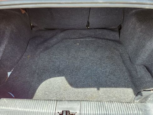 Used 2010 Ford Focus SE image 12