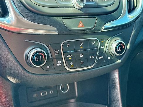 Used 2019 Chevrolet Equinox LT image 15