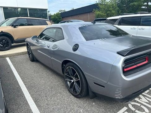 Used 2016 Dodge Challenger R/T Scat Pack RWD image 6