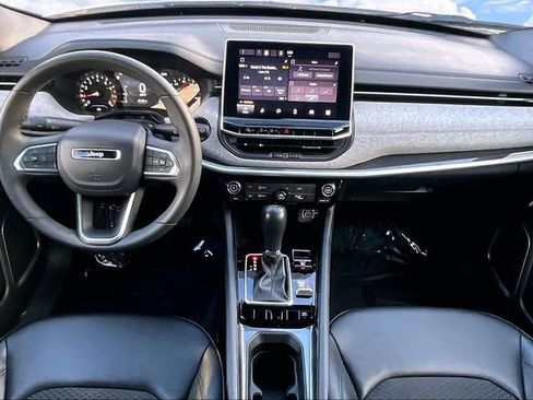 Used 2024 Jeep Compass Latitude image 7