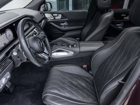Used 2024 Mercedes-Benz Maybach GLS 600 4MATIC image 22