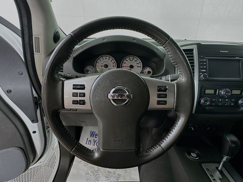 Used 2021 Nissan Frontier PRO-4X w/ Pro-4x Utility Package AWD/4WD image 11