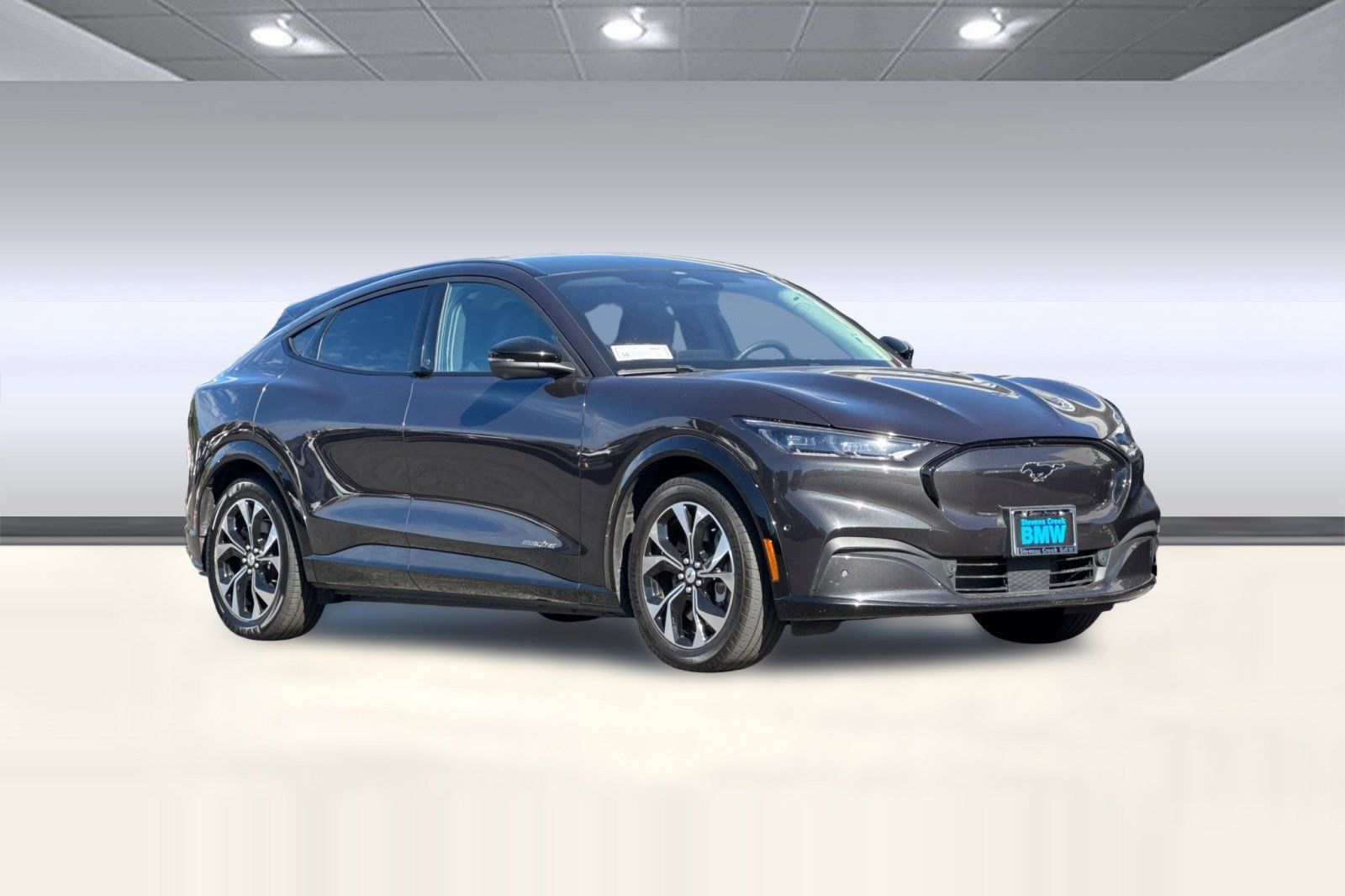 Used 2022 Ford Mustang Mach-E Premium RWD image 6