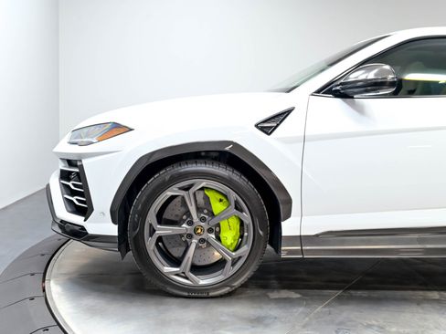 Used 2020 Lamborghini Urus AWD/4WD image 47