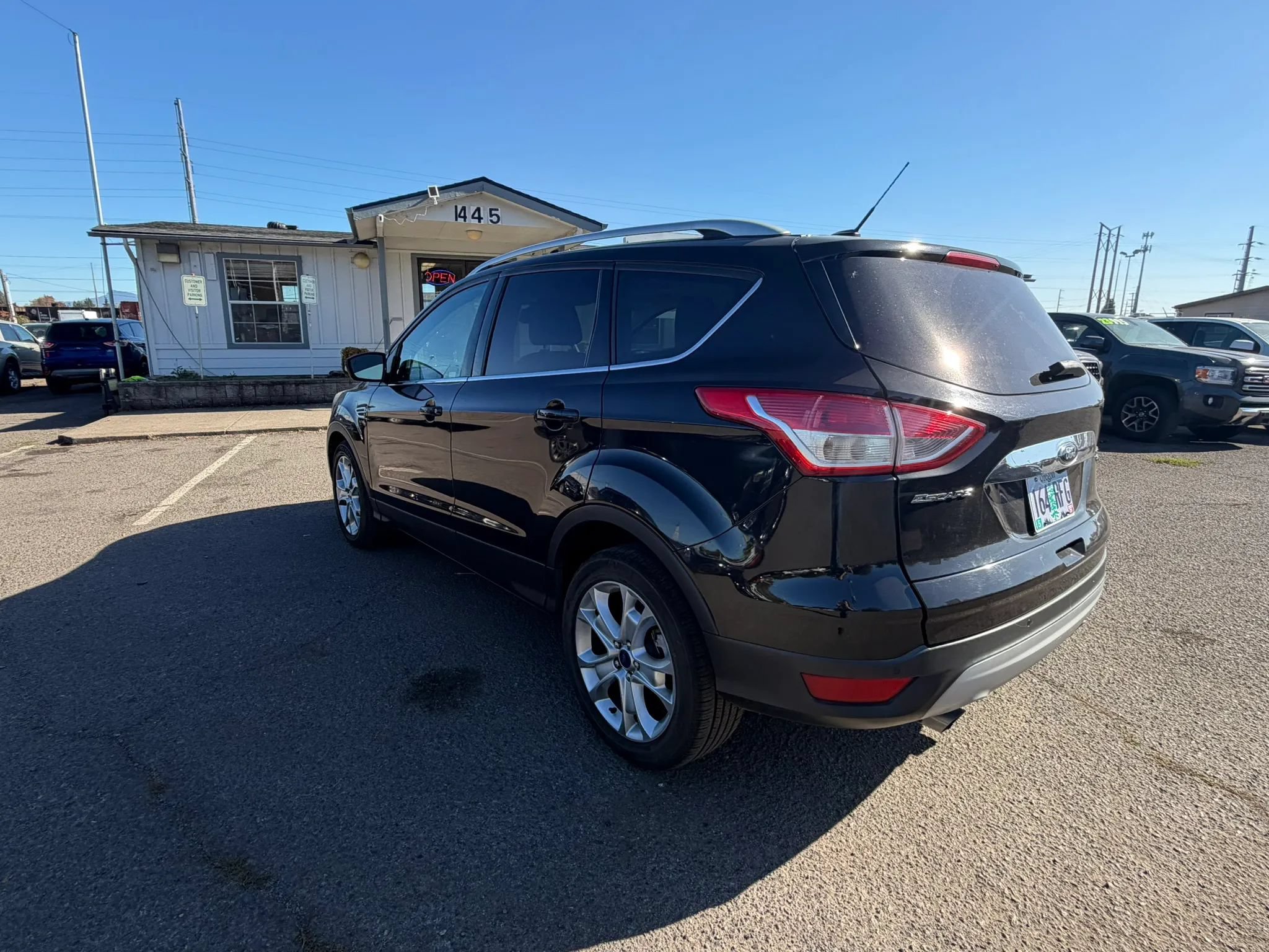 Used 2016 Ford Escape Titanium w/ Equipment Group 301A AWD/4WD image 5