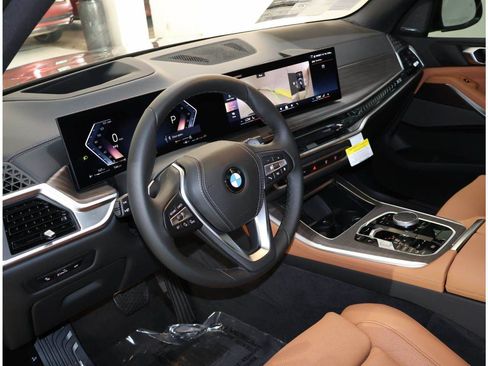 Used 2026 BMW X5 xDrive40i w/ Premium Package AWD/4WD image 12