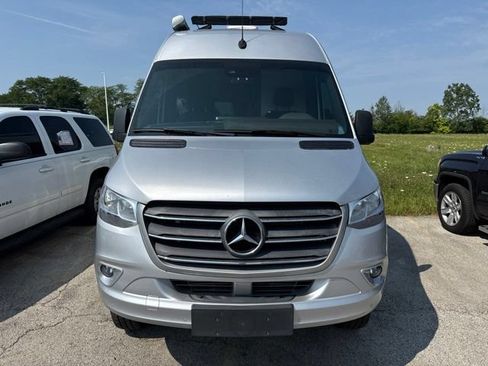 Used 2022 Mercedes-Benz Sprinter 2500 image 7